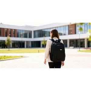 plecak czarny na uczelnię i do pracy Peterson pojemny 24L