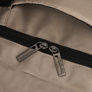 Dwukomorowy, szary plecak podróżny zawieszony na oddychających szelkach - Peterson