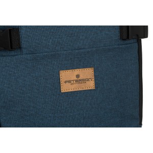 Granatowy, podróżny plecak z poliestru wyposażony w dopinany pasek - Peterson