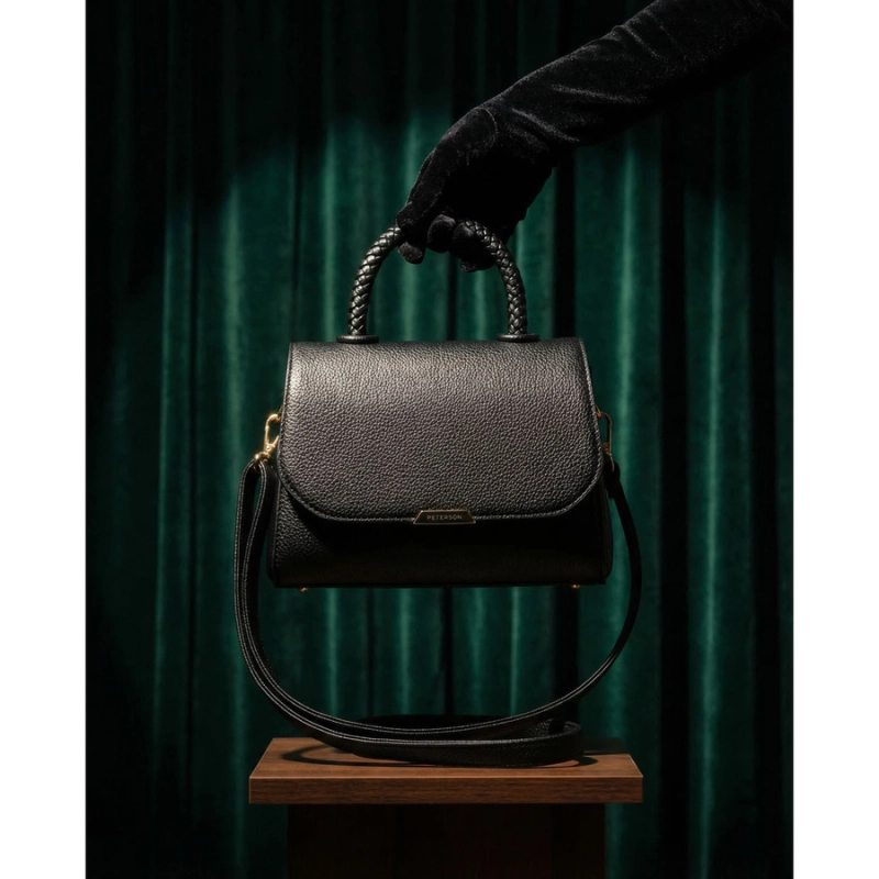 Listonoszka damska mała czarna torebka crossbody ze skóry ekologicznej - Peterson