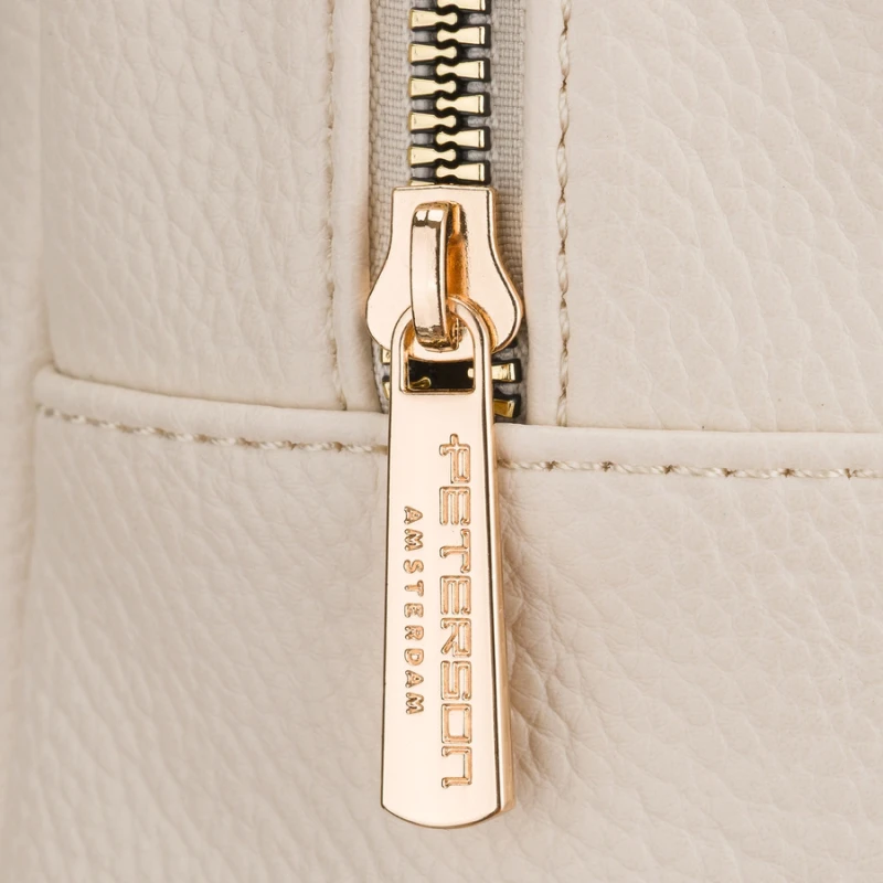 Beżowy plecak damski mały ze skóry ekologicznej miejski z klapką elegancki - Peterson