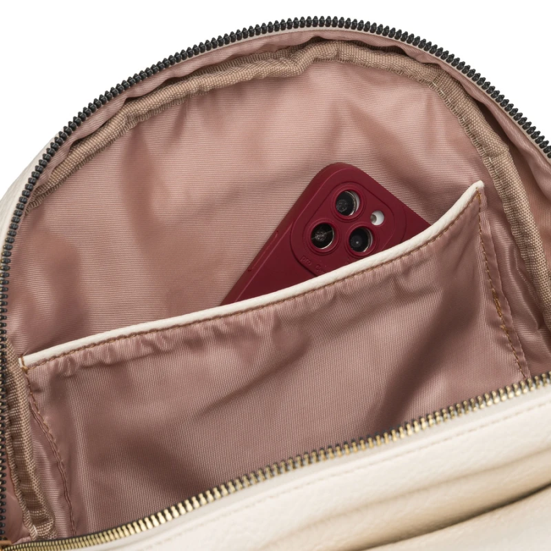 Beżowy plecak damski mały ze skóry ekologicznej miejski z klapką elegancki - Peterson