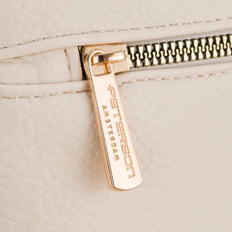 Plecak damski mały ze skóry ekologicznej modny miejski beżowy na suwak listonoszka na ramie torebka 2w1 - Peterson