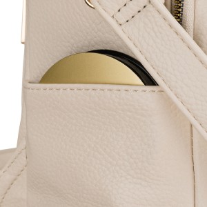 Plecak damski mały ze skóry ekologicznej modny miejski beżowy na suwak listonoszka na ramie torebka 2w1 - Peterson