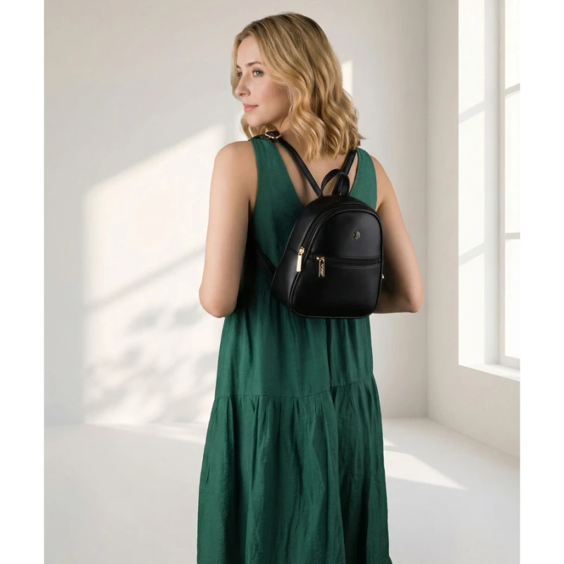 Mały plecak damski mini plecaczek miejski na suwak czarny ze skóry ekologicznej - Peterson