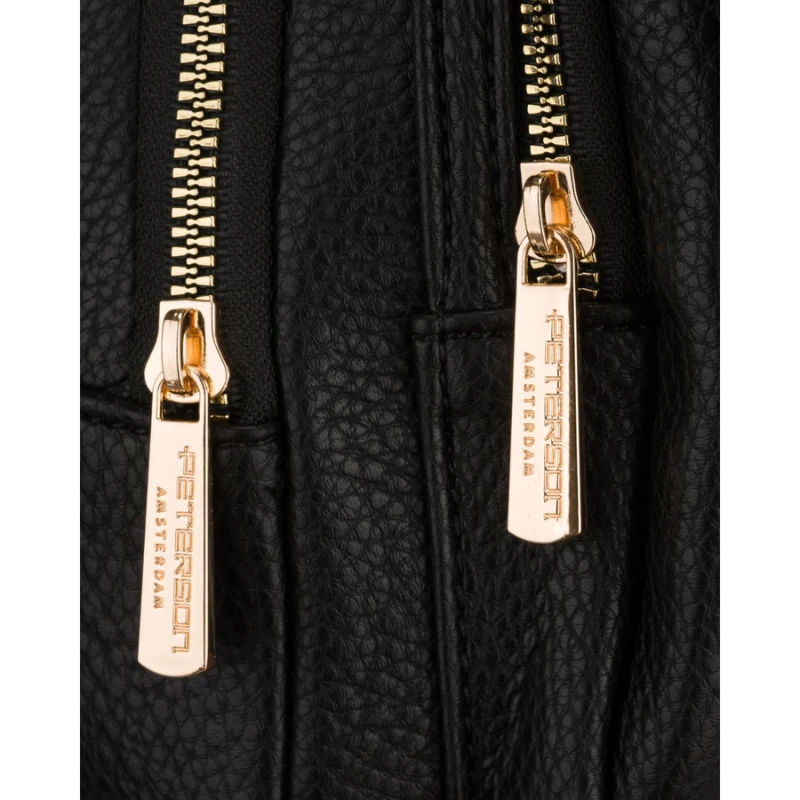 Mały czarny plecak damski ze skóry ekologicznej miejski modny z klapką - Peterson