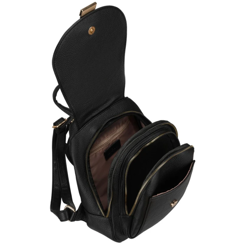 Mały czarny plecak damski ze skóry ekologicznej miejski modny z klapką - Peterson