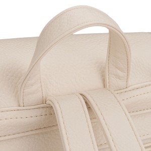 Mały plecak damski ze skóry ekologicznej beżowy miejski z klapką - Peterson