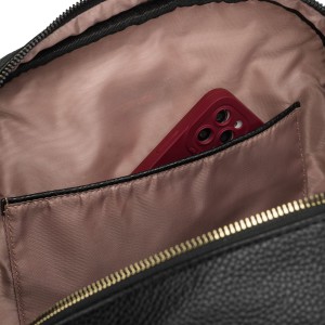 Czarny plecak damski duży mieści A4 zamykany na suwak miejski do pracy na uczelnię skóra ekologiczna - Peterson