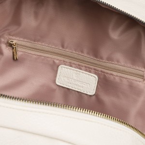 Duży plecak damski ze skóry ekologicznej beżowy miejski do pracy mieści A4 - Peterson