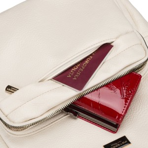 Duży plecak damski ze skóry ekologicznej beżowy miejski do pracy mieści A4 - Peterson