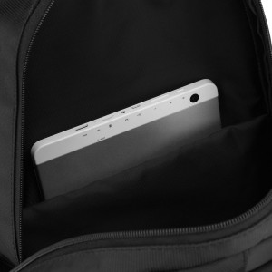 Pojemny plecak podróżny do samolotu wykonany z poliestru w czarnym kolorze - Rovicky