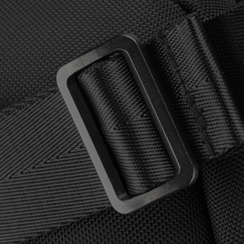 Saszetka męska na biodra czarna listonoszka nerka na ramię mała crossbody - Peterson