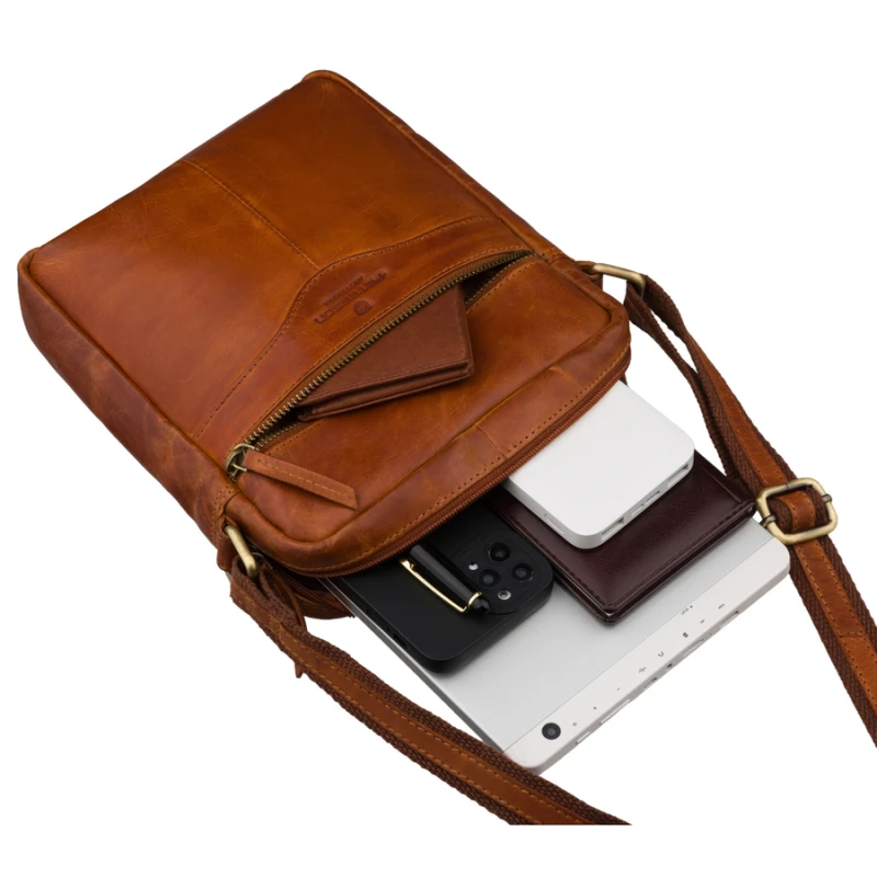 Listonoszka męska ze skóry naturalnej brązowa mała saszetka na ramię - Peterson