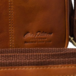 Mała listonoszka męska saszetka na ramię brązowa miejska torebka ze skóry naturalnej - Peterson