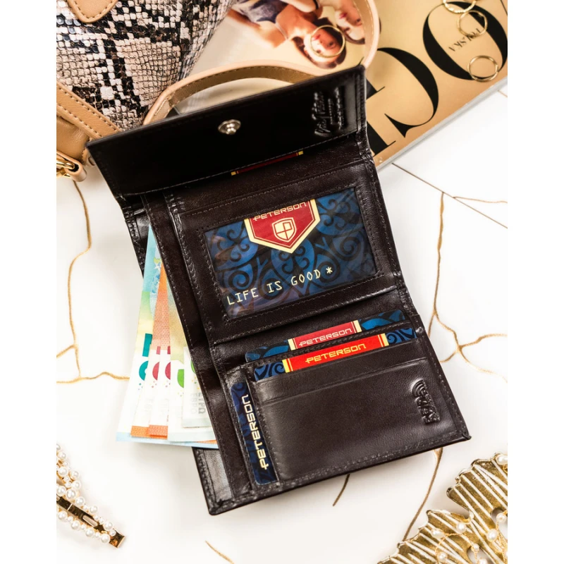 Mały portfel damski ze skóry naturalnej w brązowym kolorze - Peterson