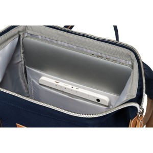 Granatowy plecak damski z poliestru z miejscem na laptopa i portem USB - Peterson