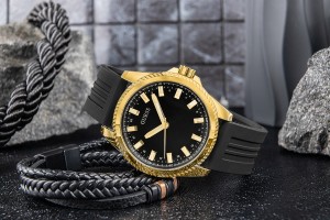 Guess GW0639G2 – Fluorescencyjne Wskazówki i Indeksy