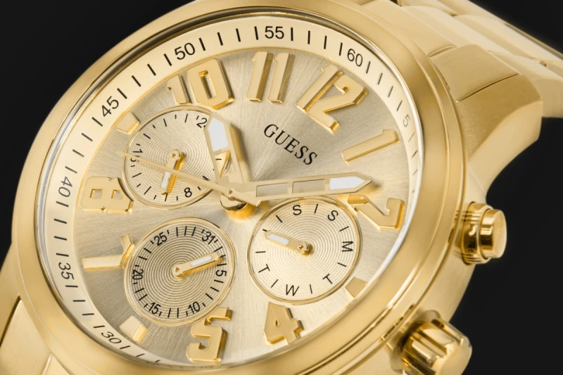 Guess Parker GW1006G2 – Wielofunkcyjna Złota Tarcza