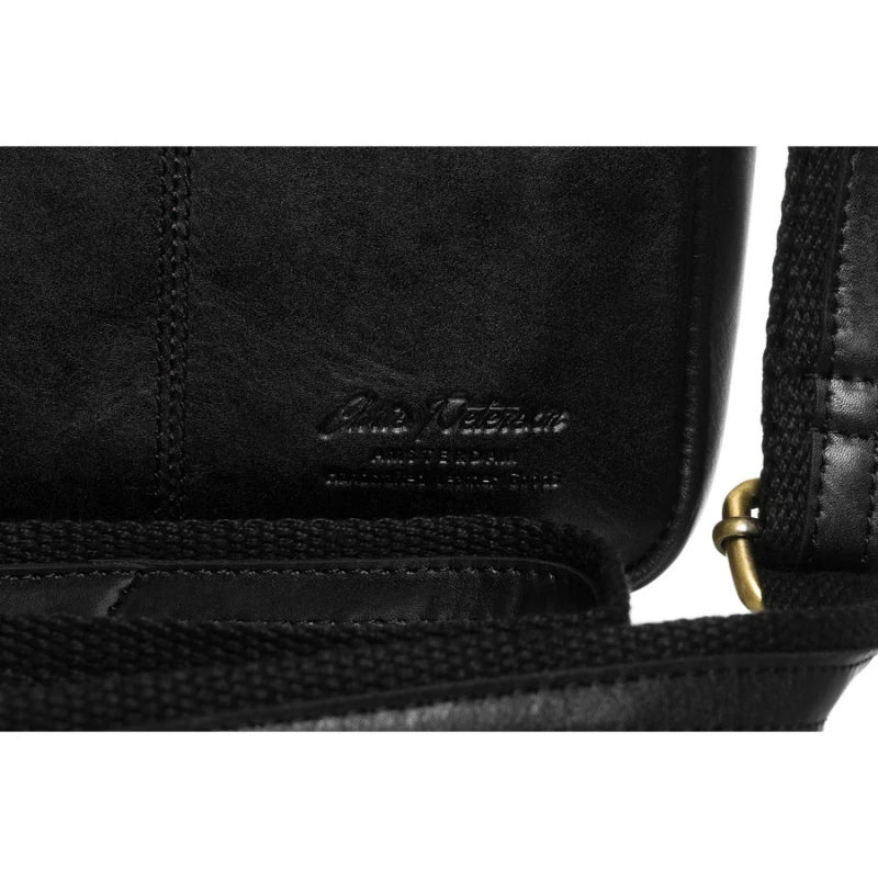 Saszetka Męska Peterson Crossbody – Detale Skóry Naturalnej