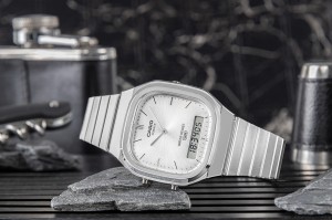 Zegarek Męski CASIO VINTAGE AQ-240E-7AEF + BOX
