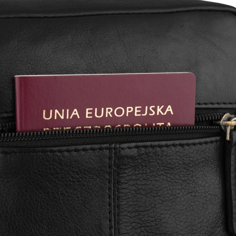 Miejska listonoszka męska ze skóry naturalnej w czarnym kolorze zamykana suwakiem - Peterson