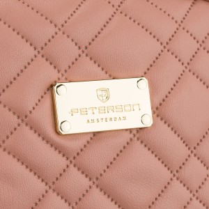 Różowa kosmetyczka z materiału syntetycznego, jednokomorowa zamykana suwakiem - Peterson
