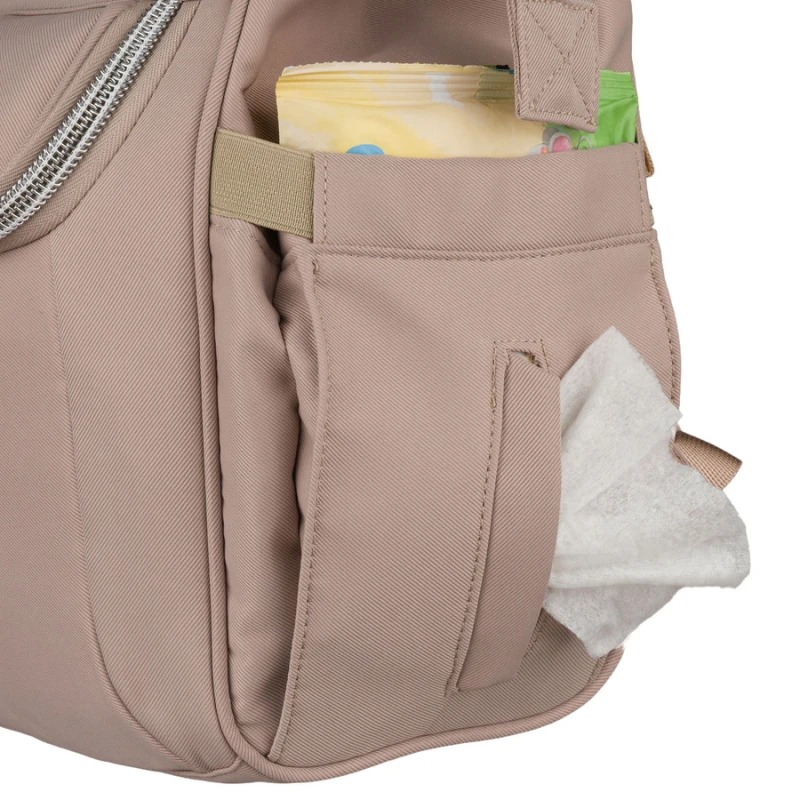 Beżowy plecak mommy-bag wykonany z poliestru, dwukomorowy i zamykany suwakiem - Peterson