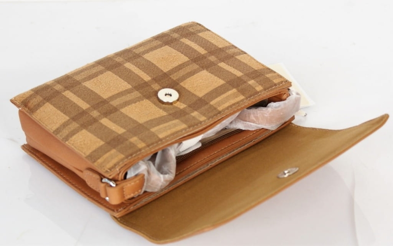 Beżowa Listonoszka David Jones CM 4002